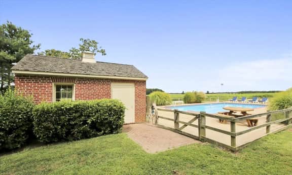Thornton Estates - Beautiful Manor House Situated on 300+ acers - Timeless Elegance